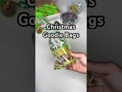 Christmas Party Favor Play-Doh Activity For Kids | Christmas Goodie Bag #holidayonshorts